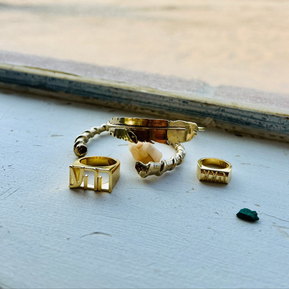 LOVE LEE OR Bracelet Cone Shell Cuff