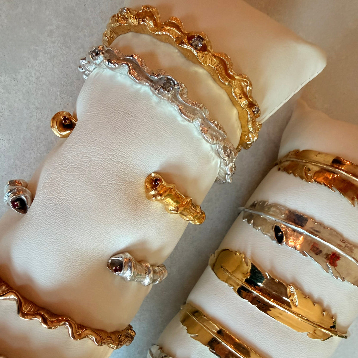 LOVE LEE OR Bracelet Cone Shell Cuff
