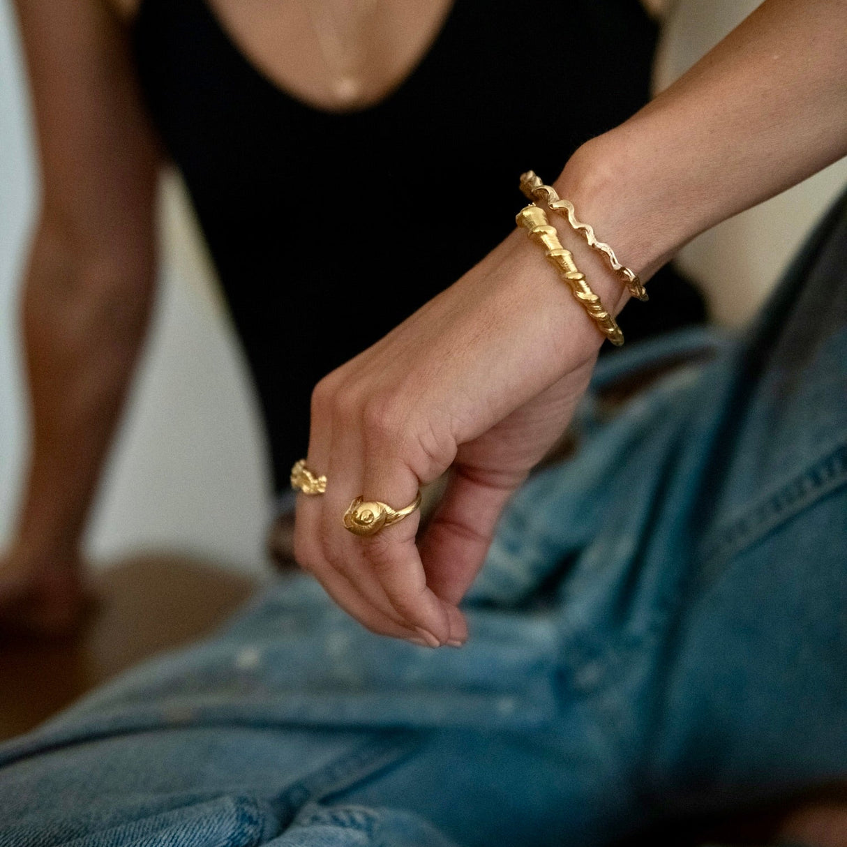 LOVE LEE OR Bracelet Lace Coral Cuff