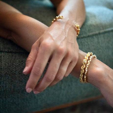 LOVE LEE OR Bracelet Lace Coral Cuff
