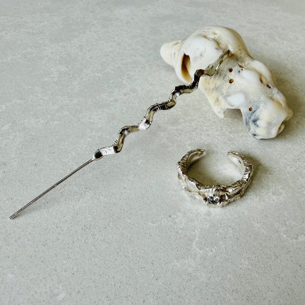 LOVE LEE OR Earring Lace Coral Ear Climber