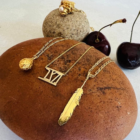 LOVE LEE OR Necklace Fearless