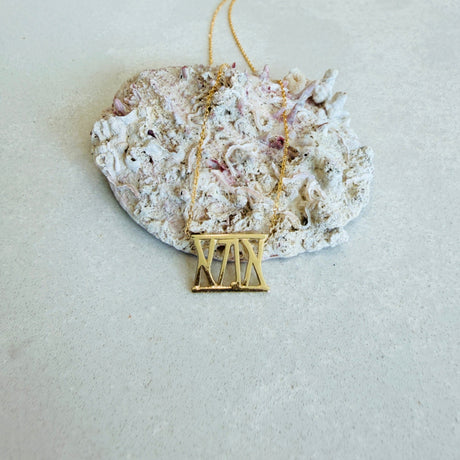 LOVE LEE OR Necklace IMA(MOM) Charm Necklace