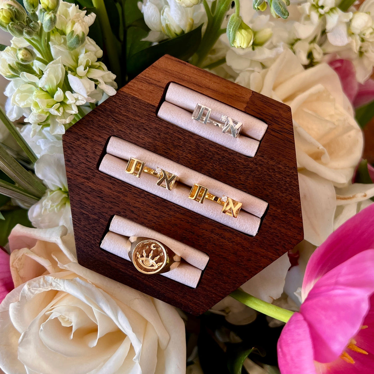 LoveLeeOr Ring 'YOU' Ring