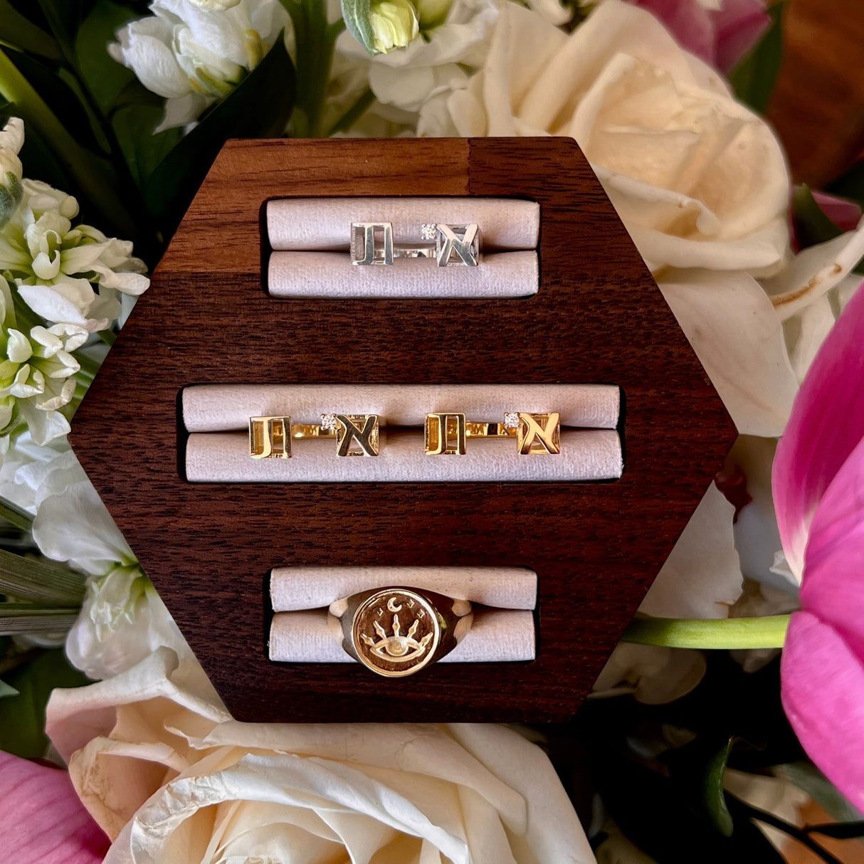 LoveLeeOr Ring 'YOU' Ring